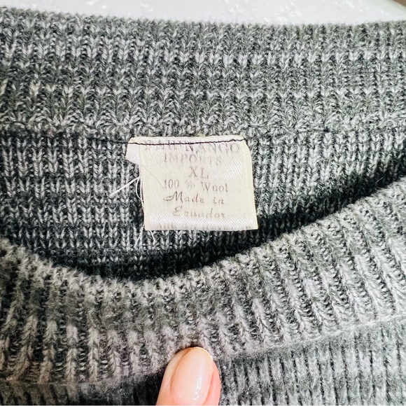 Vintage 90s wool sweater llamas size xl made in Ecuador - Picture 3 of 3